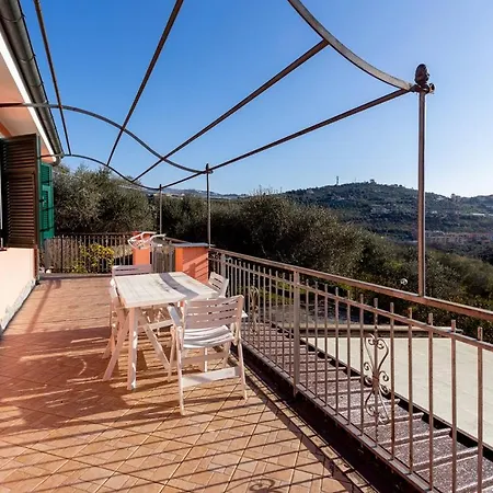 Le Mimose 2 Bedroom 6 Pax Apartament