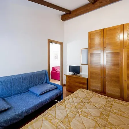 Le Mimose 2 Bedroom 6 Pax Apartament